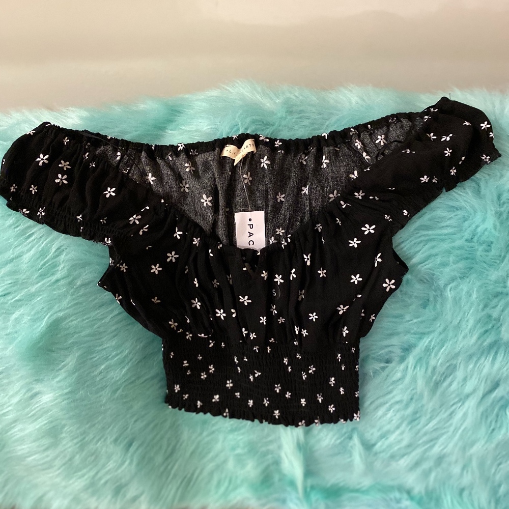 LA Hearts PacSun Floral Crop Top